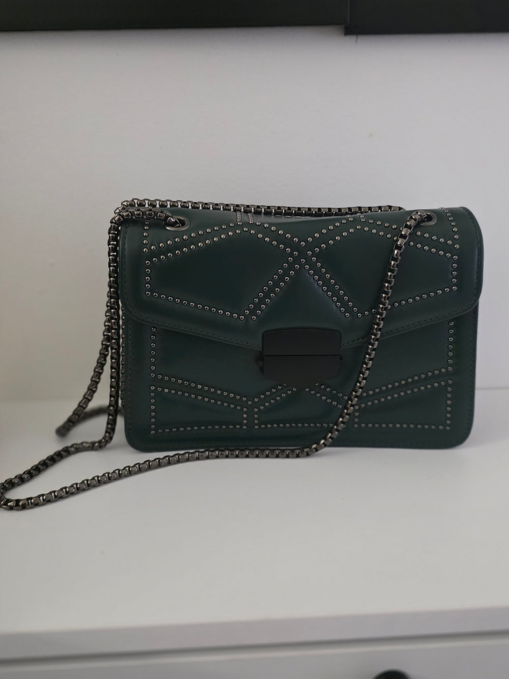 Women's Green Leather Crossbody Bag with Chain Strap
