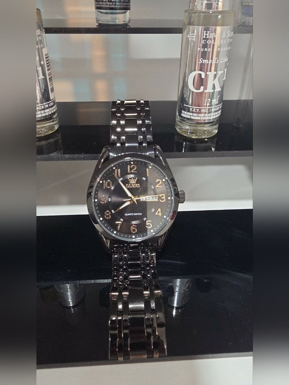 OLEVS Black and Gold Men's Quartz Watch (Mystery Gift Inside)